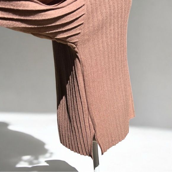 🌻Revolve Bailey 44 Light Brown Ribbed Textured Long Sleeve Shirt Size Medium - Picture 5 of 8